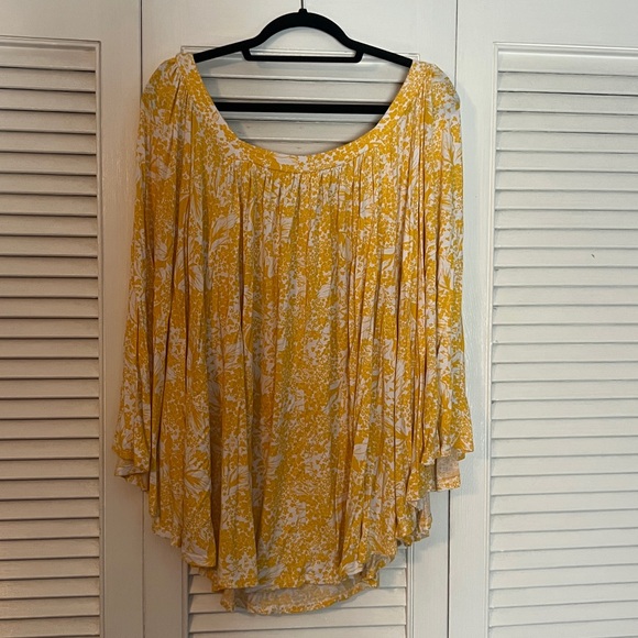 👚2/$15, 3/$18, 4/$20👚Lane Bryant Top - Picture 2 of 5